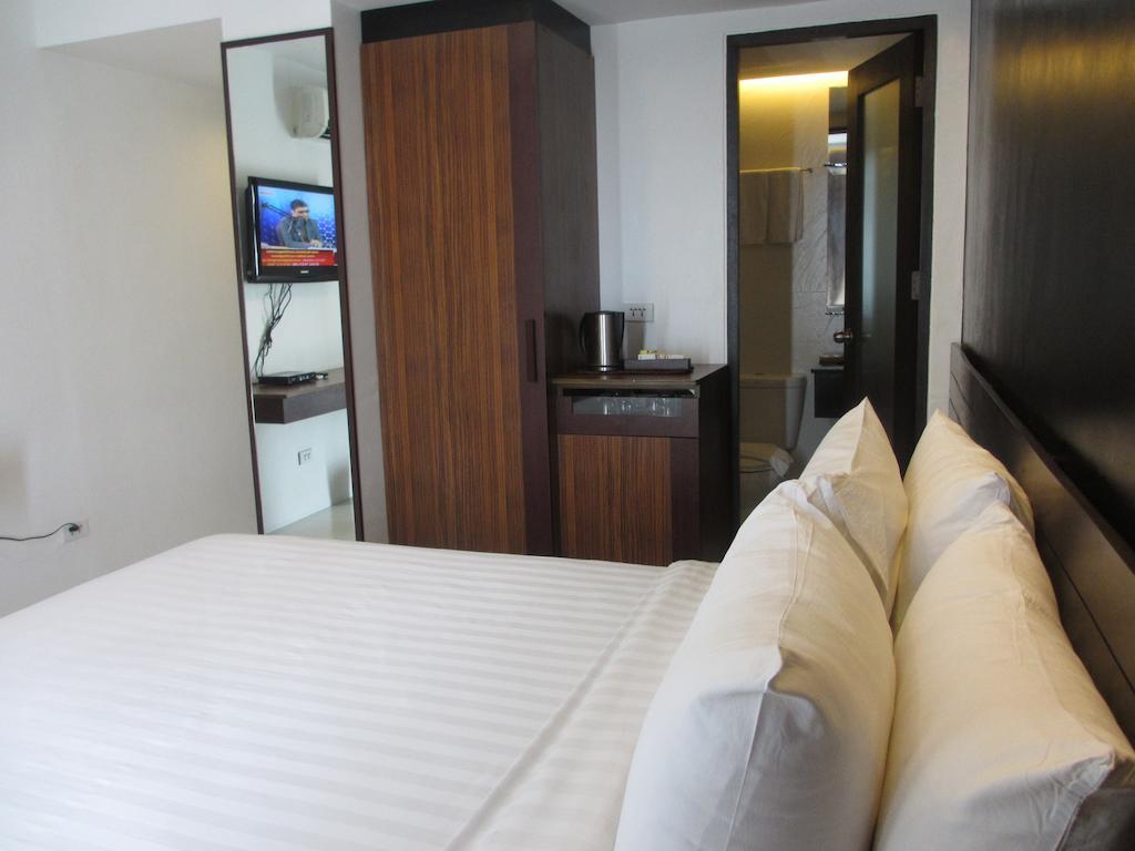 Cityscape Hotel Mandaue Exterior foto